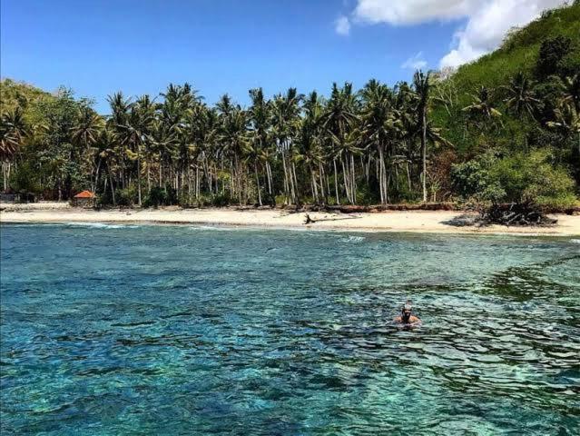 Готель Sakti Oceanview Nusa Penida Toyapakeh Екстер'єр фото